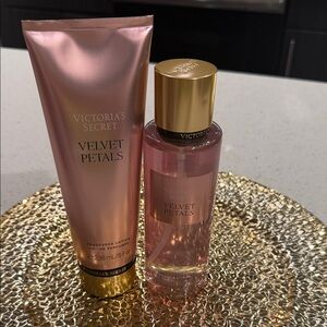 Victoria's Secret Velvet Petals Duo - Pink & Gold